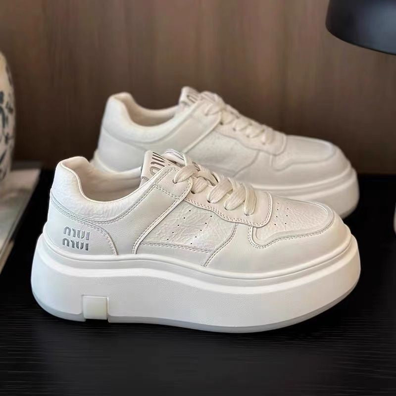 Damen Sneakers mit dicker Plateau-Sohle und modischem Obermaterial EB