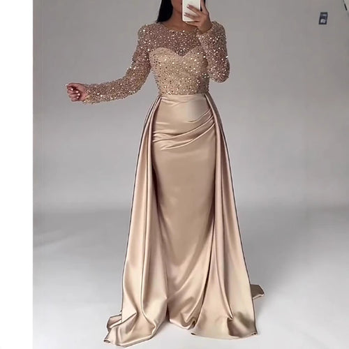 Damen Elegantes Abendkleid mit Glitzerdetails und fließendem Stoff EB