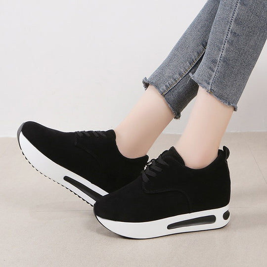 Damen Sneakers mit elegantem Plateau und atmungsaktiver Sohle EB