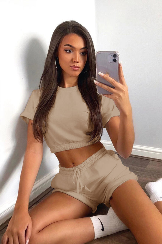 Damen Sportliches Lounge-Set mit verkürztem Oberteil und bequemen Shorts EB