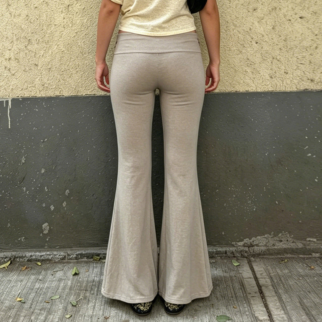Damen nan Yogahose Flared mit Umschlagbund, komfortable Bootcut-Passform und Laser-Cut Blütendetail EB