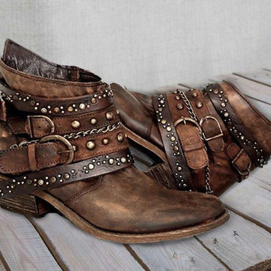 Damen nan knöchelhohe Biker-Stiefelette mit mehreren Nietenriemen, dekorativen Ketten und verstellbaren Schnallen EB