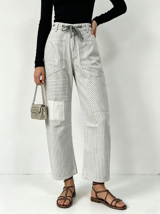 Damen nan High‑Waist Relaxed‑Hose mit vertikalem Streifenmuster, aufgesetzten Knie‑Patches und Kordelzug EB