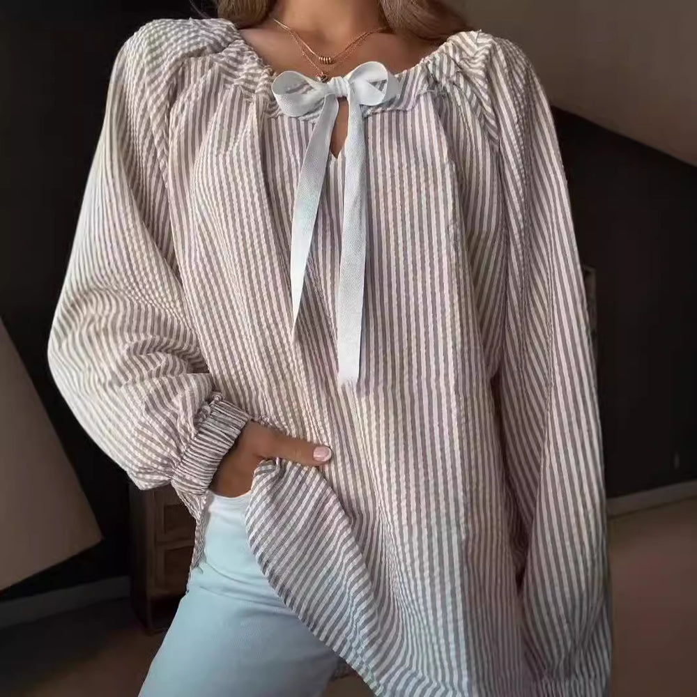 Damen Bluse mit elastischem Ausschnitt und Schleifenbindung EB