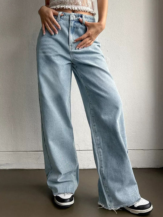 Damen Weite Jeans mit lässigem Schnitt und fransigen Säumen EB