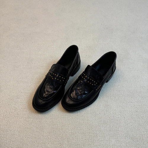 Damen Mokassins mit eleganten Nietenakzenten EB