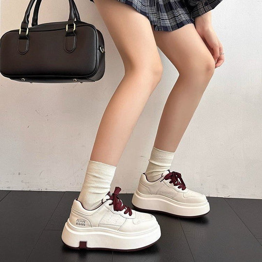Damen Plattform Sneakers mit modischem Obermaterial und rutschfester Sohle EB