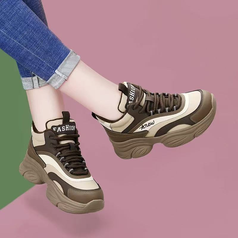 Damen Trendige High-Top Sneakers mit ergonomischer Form und gepolsterter Sohle EB