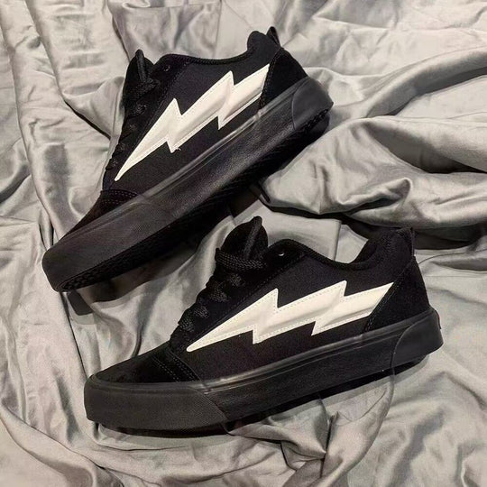 Damen Sportliche Sneakers mit auffällig grafischem Blitzen-Design EB