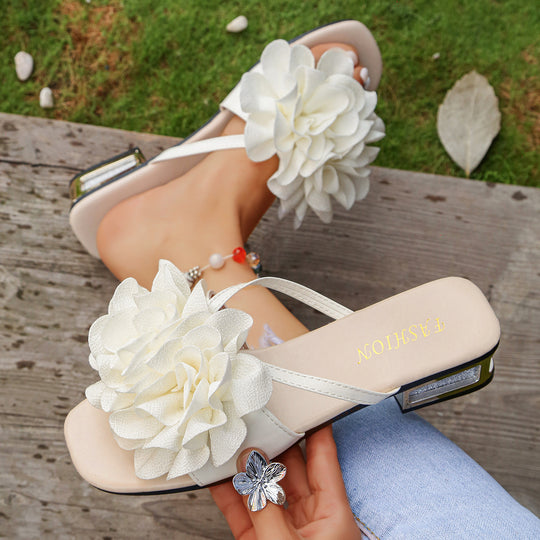 Damen Sandalen mit auffälligem Blumenapplikation und komfortablem Fußbett EB