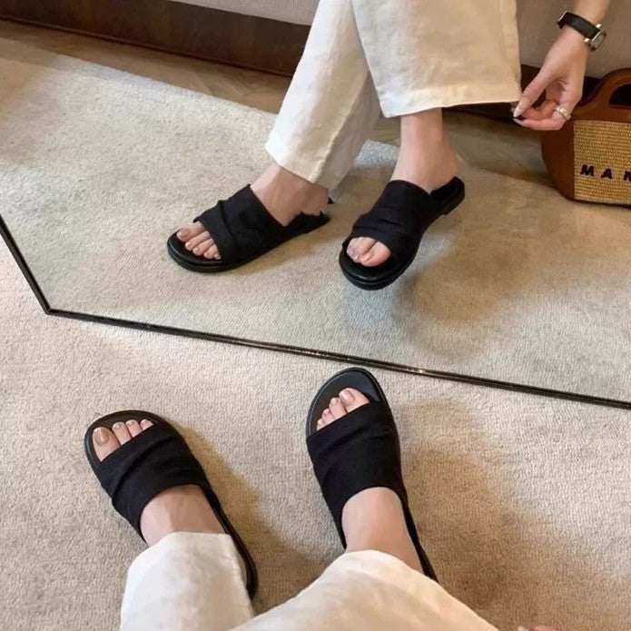 Damen Komfortable Zehentrenner-Sandalen mit breitem Riemendesign und ergonomischem Fußbett EB