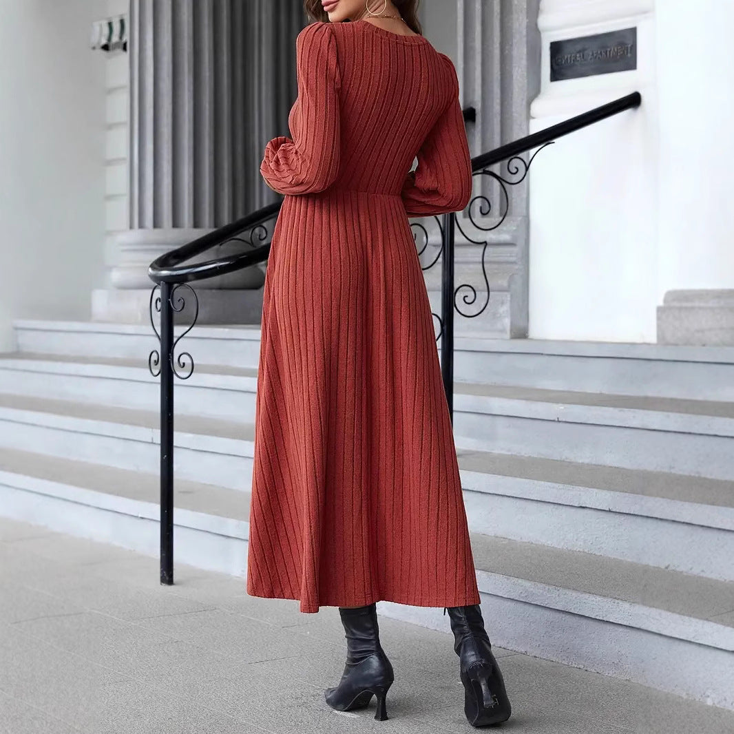 Damen gestricktes Maxikleid mit langen Ärmeln EB