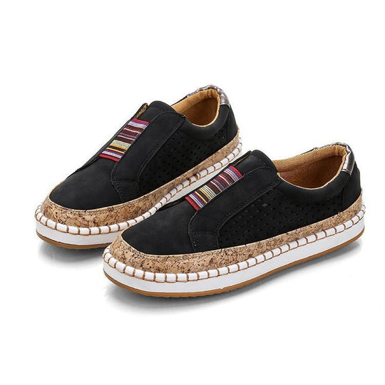 Damen Modische Slip-On Sneakers mit Lochmuster und Korksohle EB