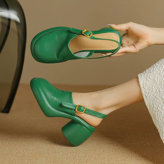 Damen Riemchen-Clogs mit perforierter Oberfläche und komfortablem Blockabsatz EB