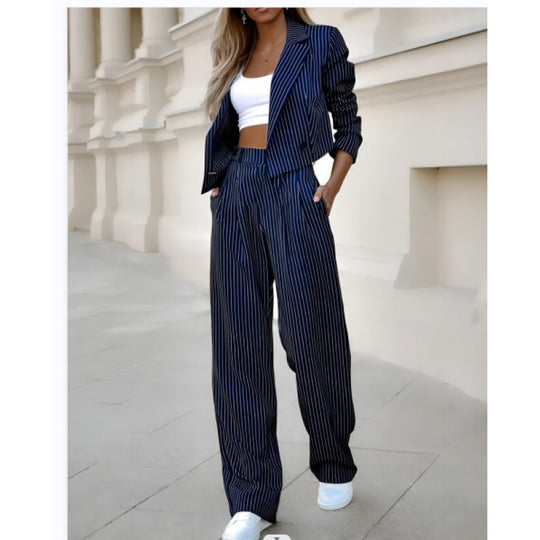 Damen modischer Karoblazer mit dazugehöriger weicher Hose EB