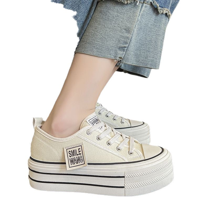 Damen Plateau-Sneaker im trendigen Design mit kontrastierenden Textilien und hoher Sohle EB