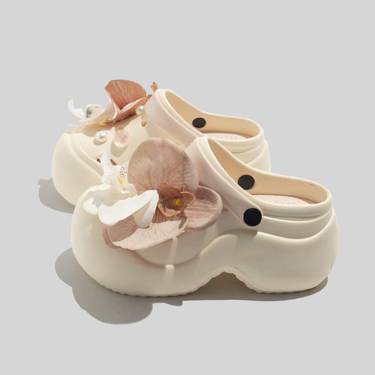 Damen Modische Clogs mit floralen Akzenten und eleganten Details EB