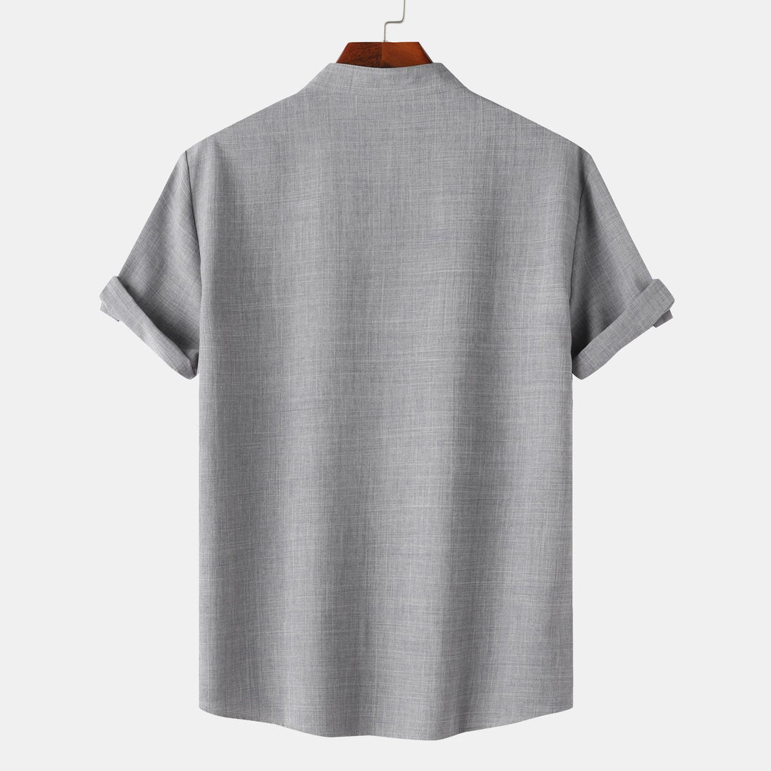 Herren Kurzarmhemd mit innovativem Henley-Ausschnitt und lässigem Look EB