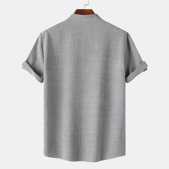 Herren Kurzarmhemd mit innovativem Henley-Ausschnitt und lässigem Look EB