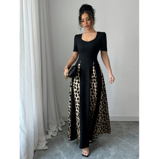 Damen Maxikleid mit elegantem Schnitt und modischem Tiermuster EB