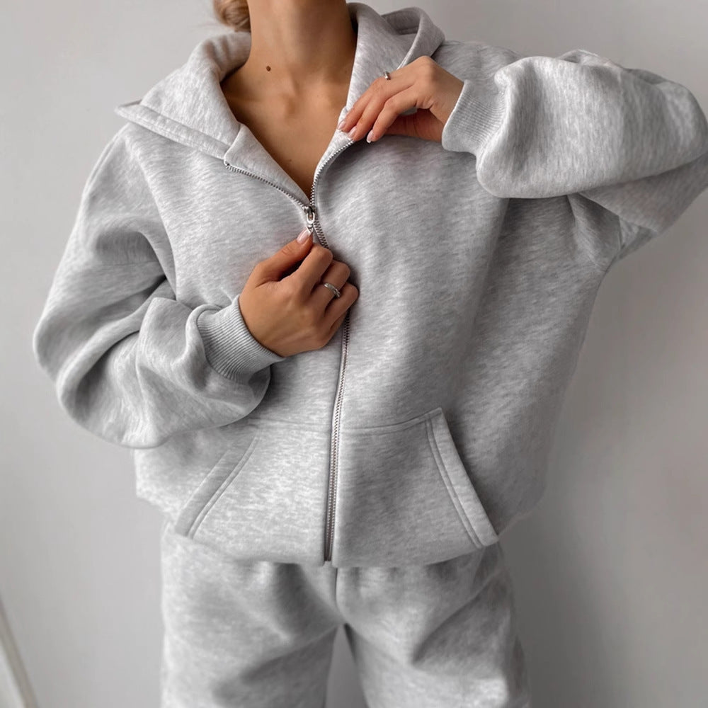 Damen Loungewear-Set EB: Oversized Zip-Hoodie mit Kapuze und weiter High-Waist Sweatpant aus Soft-Fleece