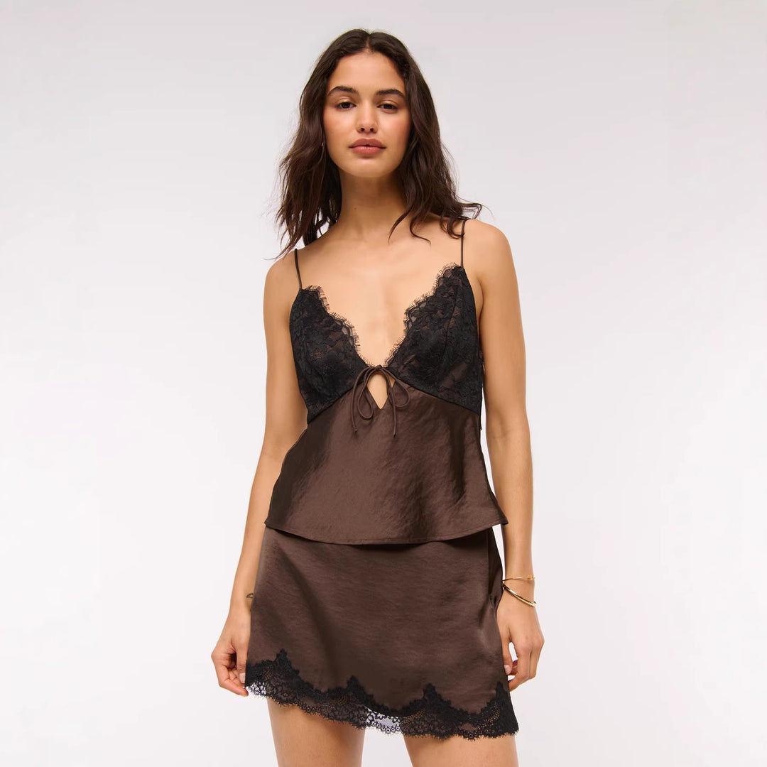 Damen Elegantes Negligé mit Spitzenakzenten EB