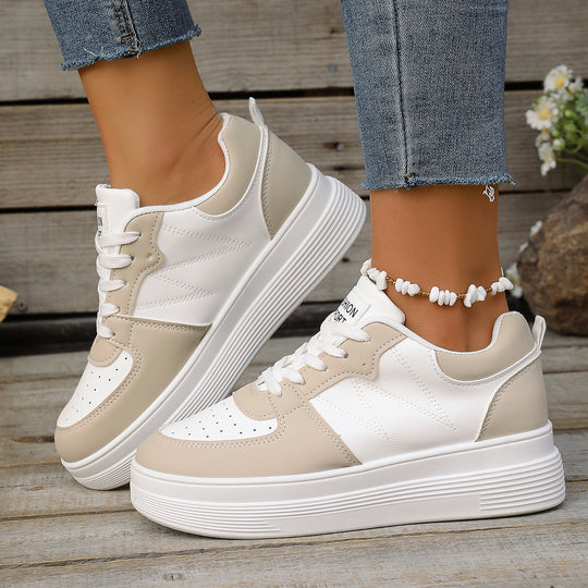 Damen Sneakers mit maximalem Tragekomfort und trendiger Plateau-Sohle EB