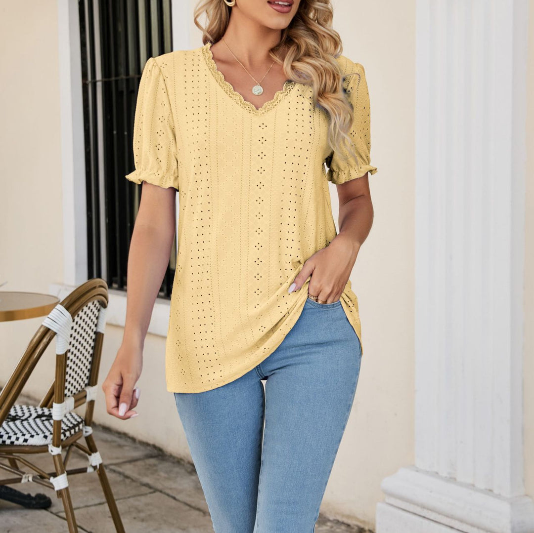 Damen Bluse mit luftigen Rüschen und durchbrochenem Design EB