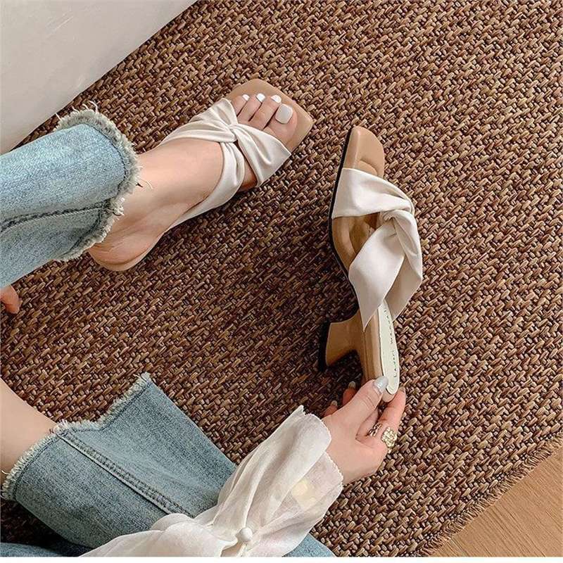 Damen elegante Slipper mit kunstvollem Knoten-Riemendesign EB