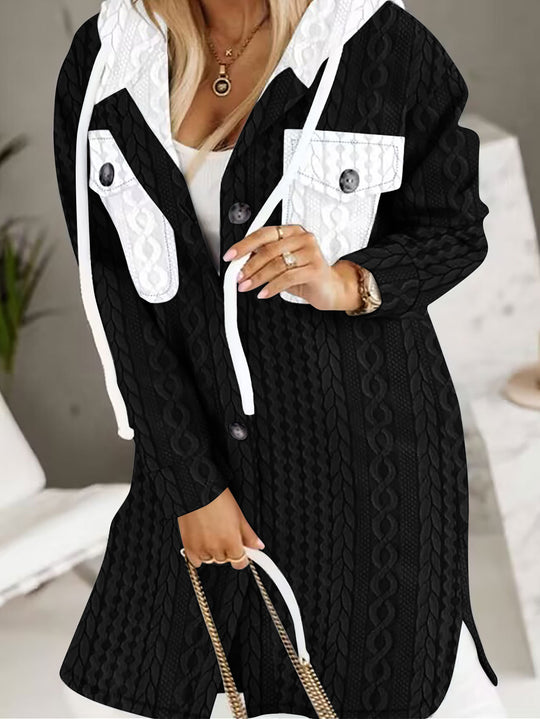 Damen Longline-Strickmantel mit Kapuze, Zierknöpfen und Kontrasttaschen EB