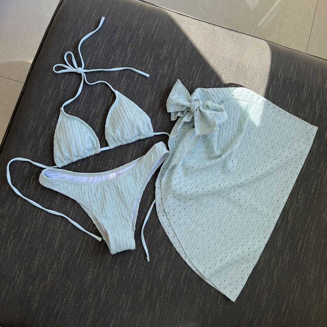 Damen Bikini-Set mit leicht glänzendem Design und verspieltem Wickelrock EB