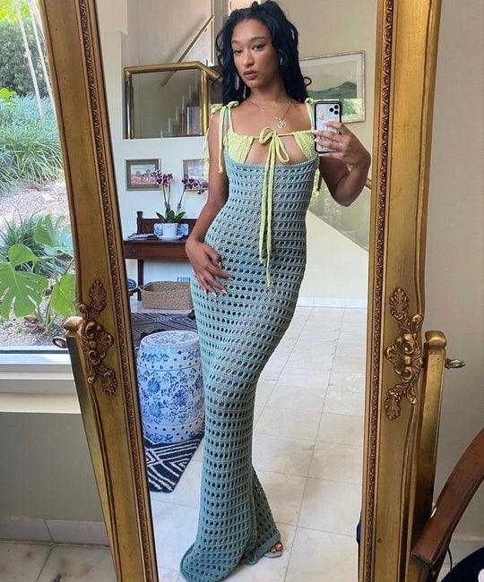 Damen gehäkeltes Maxikleid mit tiefem V-Ausschnitt und eleganter Schleifenverzierung EB