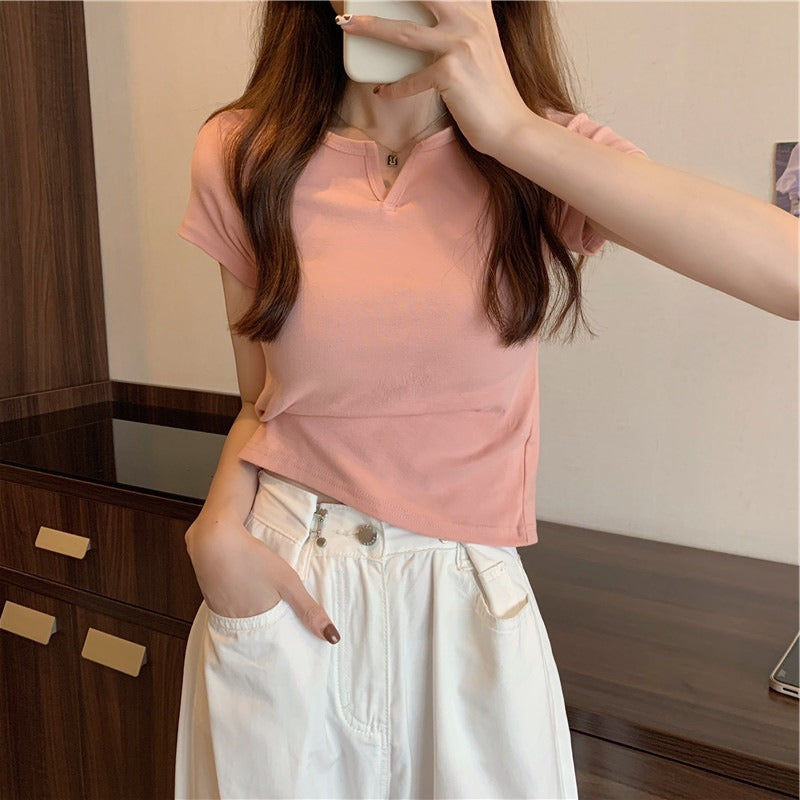 Damen Kurzarm T-Shirt mit elegantem V-Ausschnitt und modischem Detail EB