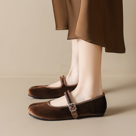 Damen Ballerinas mit luxuriösem Samt und stilvollem Riemen EB