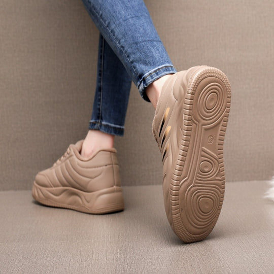 Damen sportliche Sneaker mit rutschfestem Profil und wärmendem Innenfutter EB