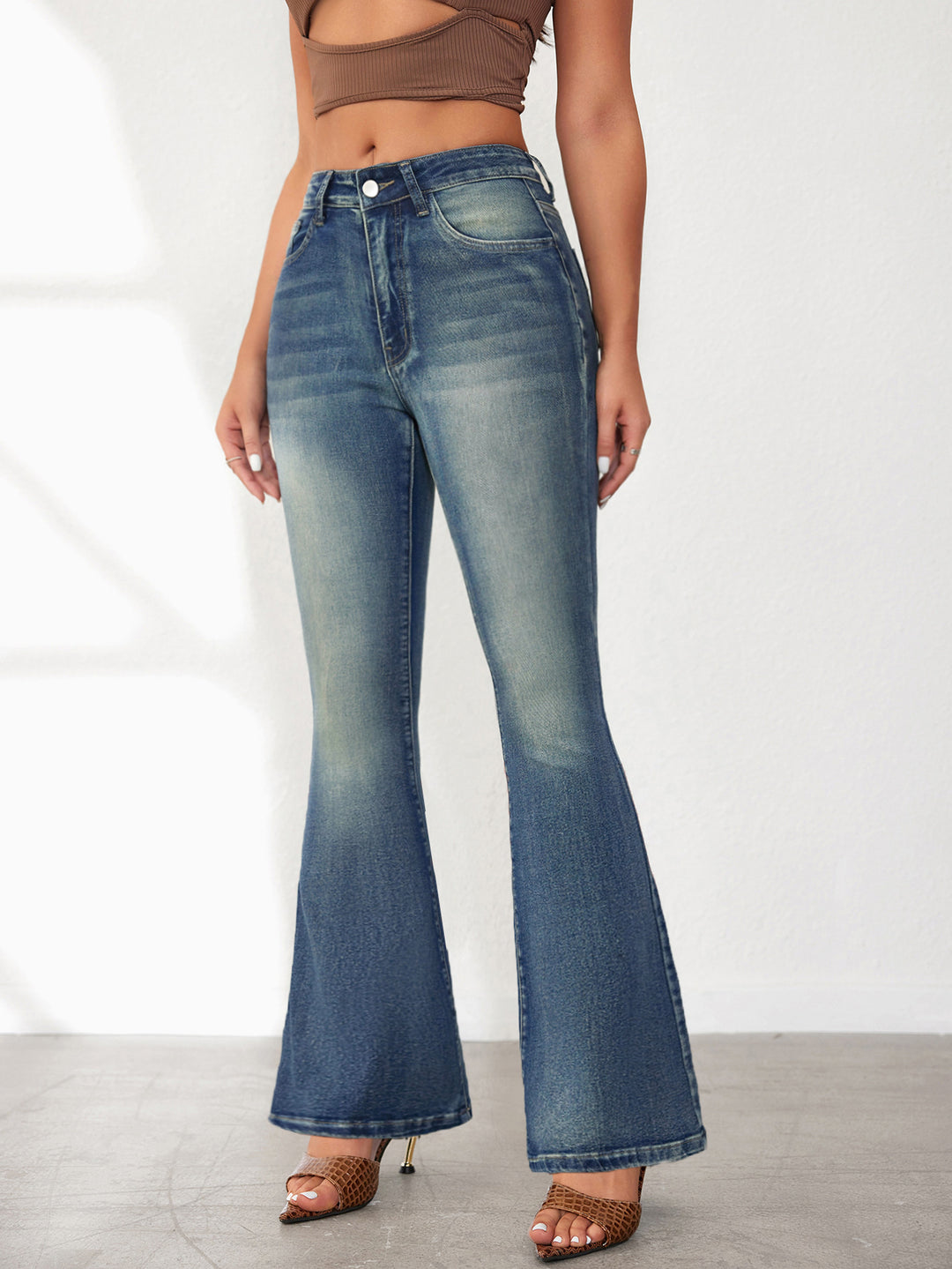 Damen Flared Jeans im Vintage-Stil mit hohem Bund und modischen Waschungen EB
