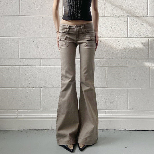 Damen Flared Cargo-Hose mit modischem Schnitt und praktischen Taschen EB