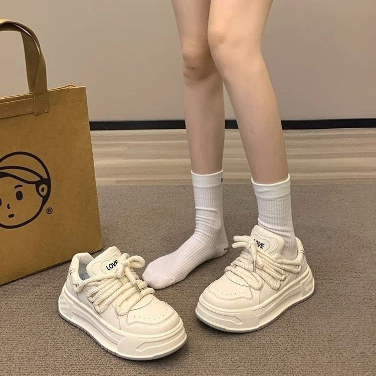 Damen Chunky Sneakers mit innovativen Dämpfungselementen und atmungsaktiver Oberflächenstruktur EB