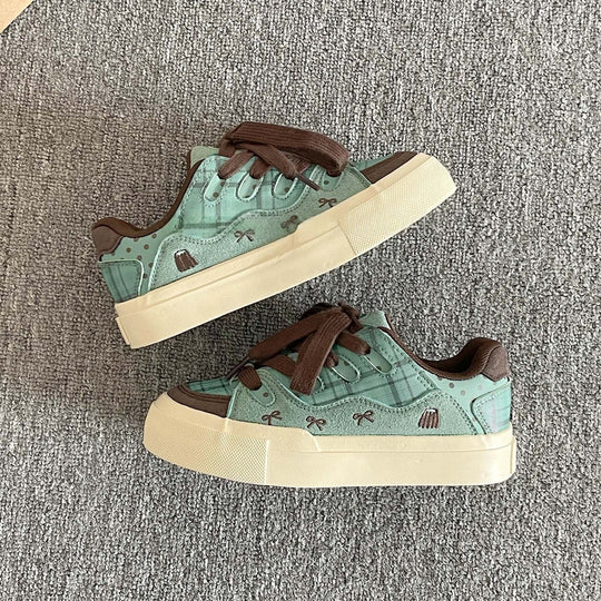 Damen Komfortable Sneaker im verspielten Design EB