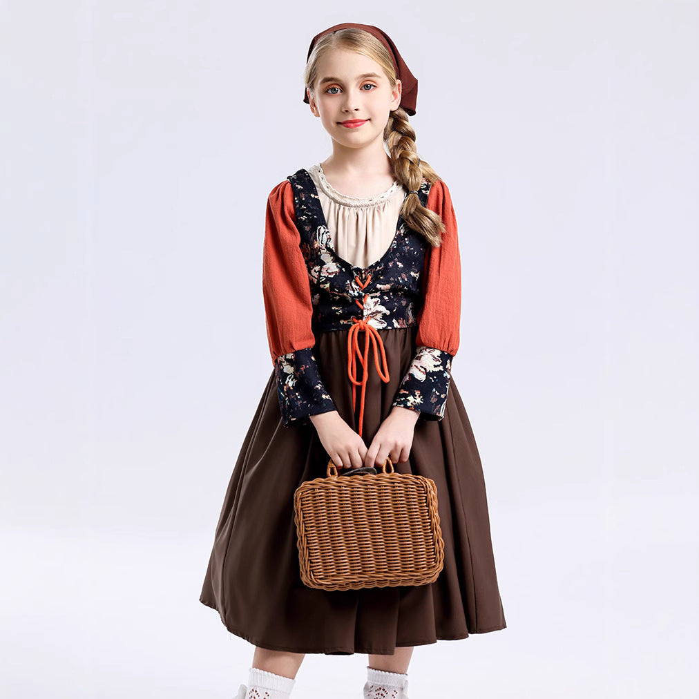 Jungen Trachten-Outfit mit floralen Akzenten EB
