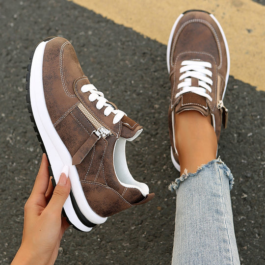 Damen Sneakers mit reflektierenden Akzenten und gepolsterter Innensohle EB