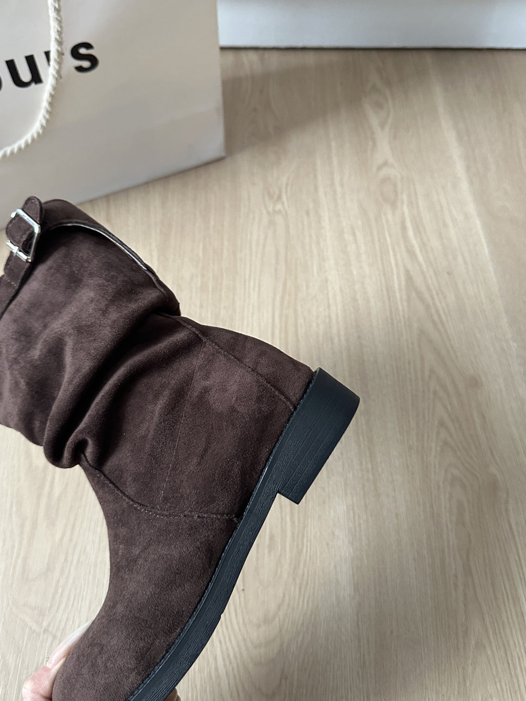 Damen Trendige Stiefel mit modischem Falten-Design und dekorativem Schnallenverschluss EB
