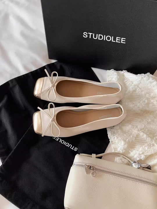 Damen elegante Ballerinas mit Schleifendetail und glänzender Schuhspitze EB