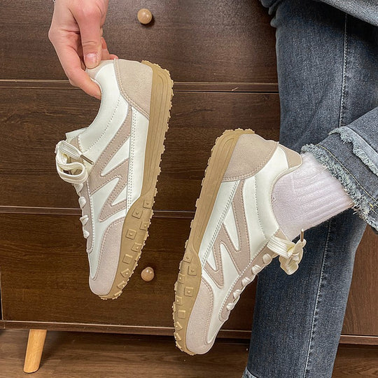 Damen Sportliche Sneakers mit durchgehender Dämpfung und rutschfester Außensohle EB