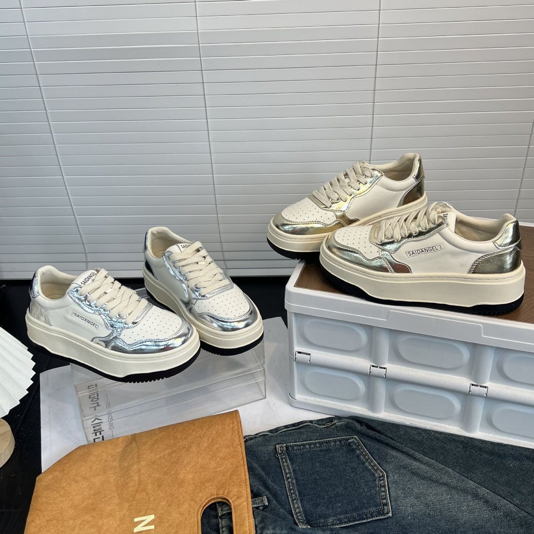 Damen Sneaker mit glänzendem Obermaterial und dämpfender Sohle EB