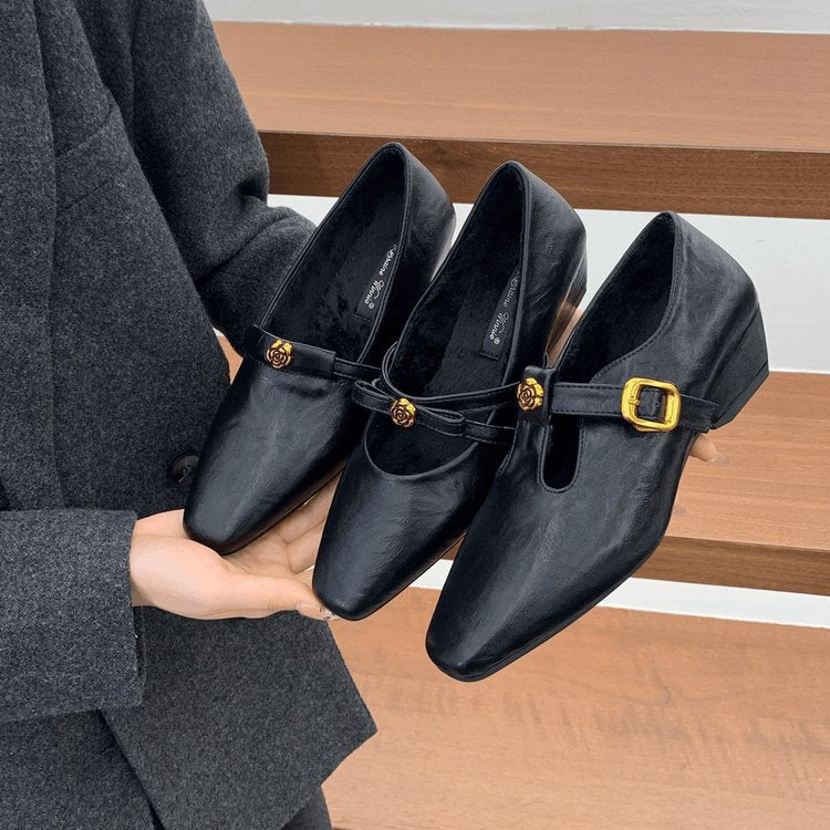 Damen elegante Ballerina-Pumps mit modischem Riemchen und stabiler Sohle EB