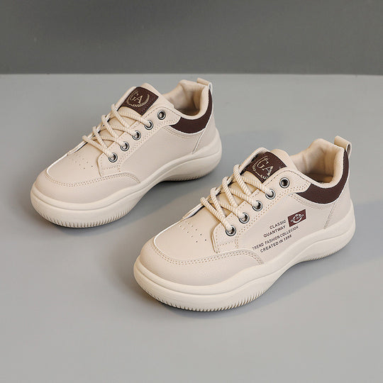 Damen Sportliche Sneakers mit klassischem Design und atmungsaktiven Einsätzen EB