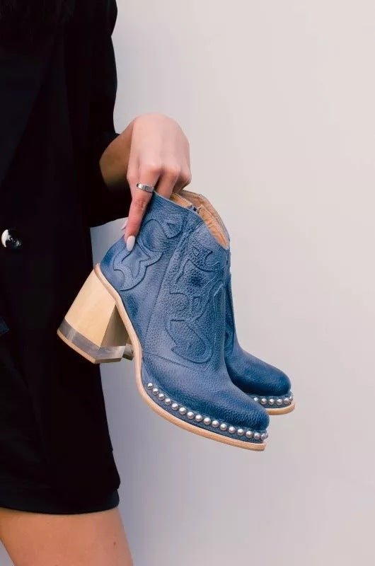 Damen nan Western-Ankleboot mit aufwendigen Stickereien, Nietenrand und transparentem Blockabsatz EB