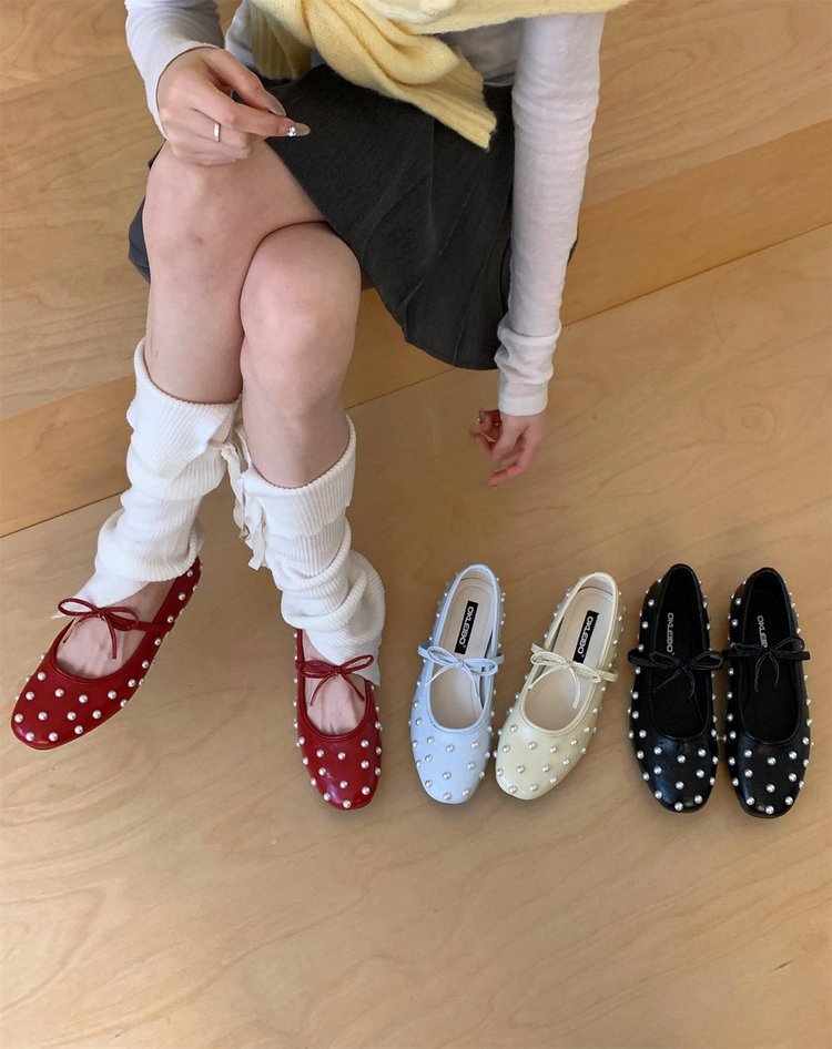 Damen Ballerinas mit dekorativen Perlen und seitlichem Riemchen EB