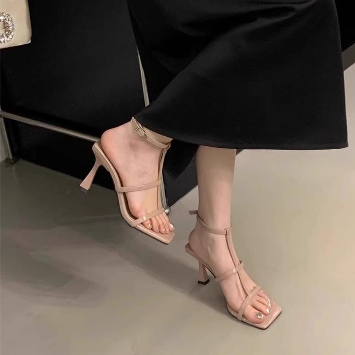 Damen elegante Sandalen mit geometrischem Design und Absatz EB